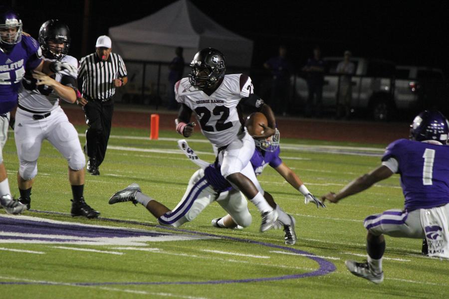 Varsity Football Remains Undefeated With Win Against Angleton