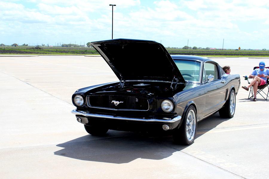 A+beautiful+black+Mustang+entered+at+Autorama