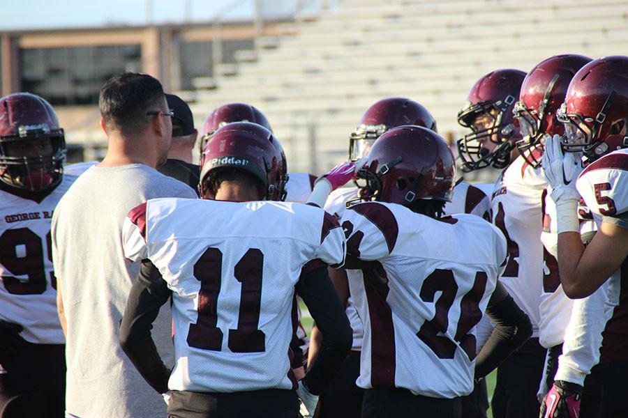 Longhorns group together for another great play