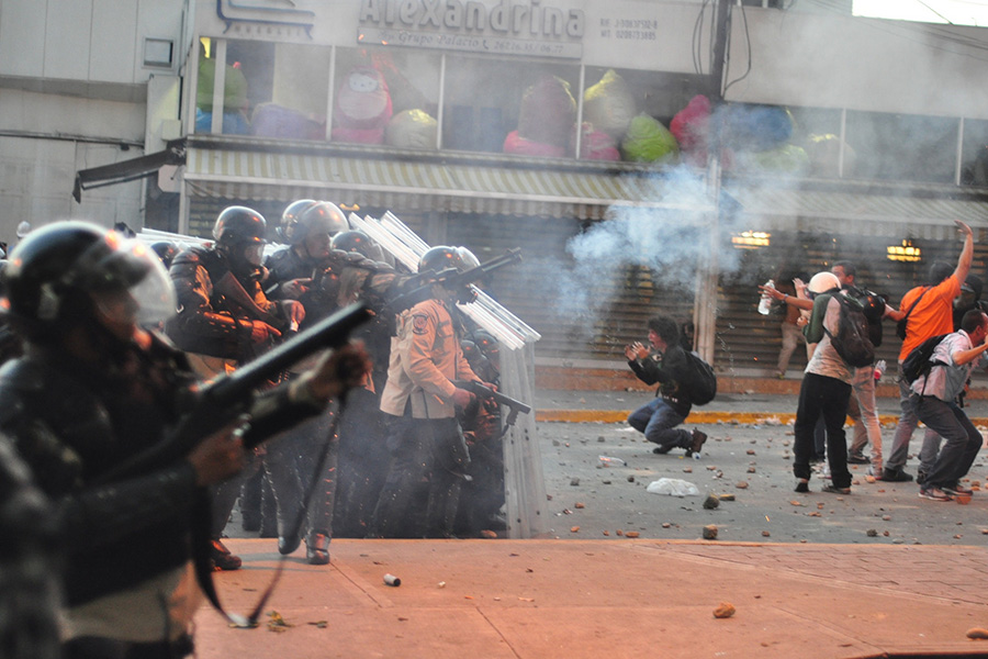 Tear gas used by the National Police in Venezuela against a protest Caracas.