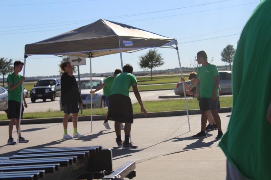 The front ensemble took 2 minutes chasing after the tent 