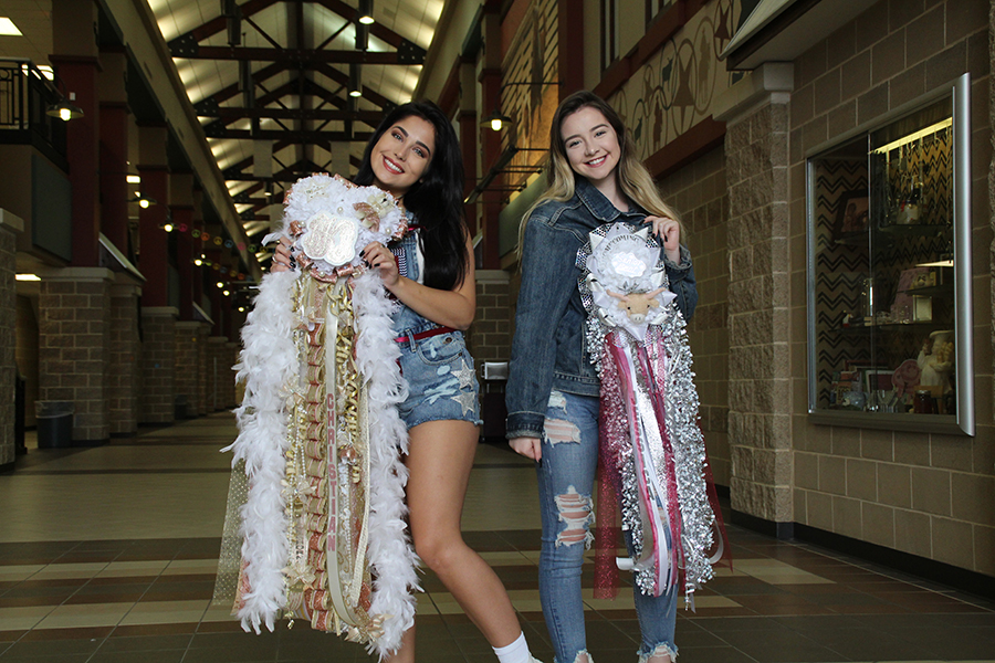 Brooke Knight and Jessica Woodard flaunting their mums.