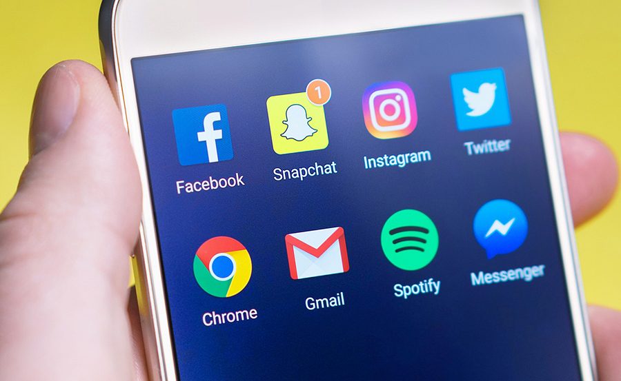Social Media Crushing Teenage Girls' Confidence