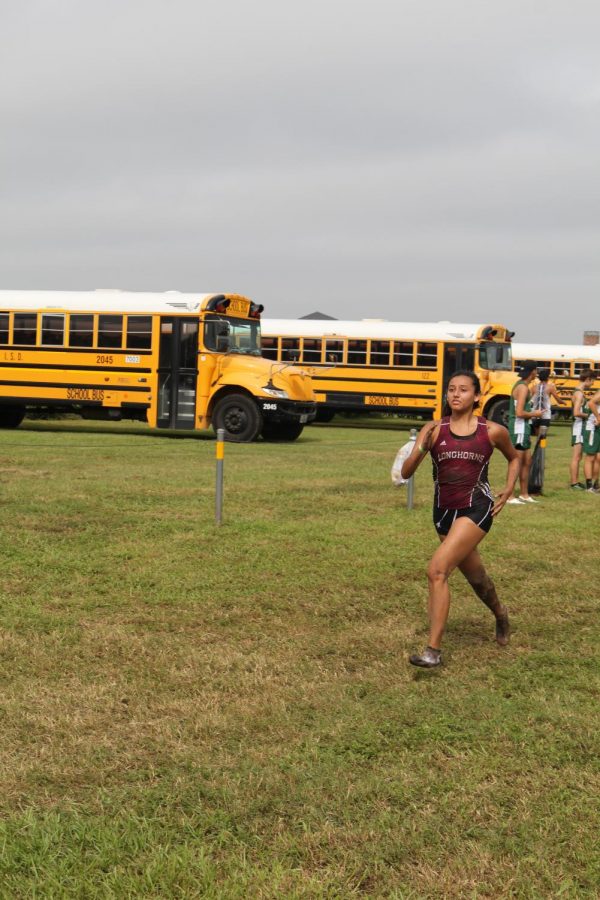 Stephanie Trevino striding to the end.