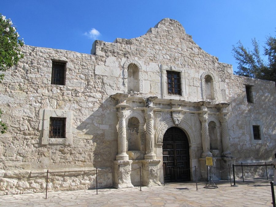 https://pixabay.com/en/alamo-downtown-san-antonio-texas-368387/