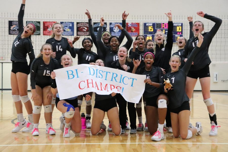 The Varsity team wins Bi-District champs!