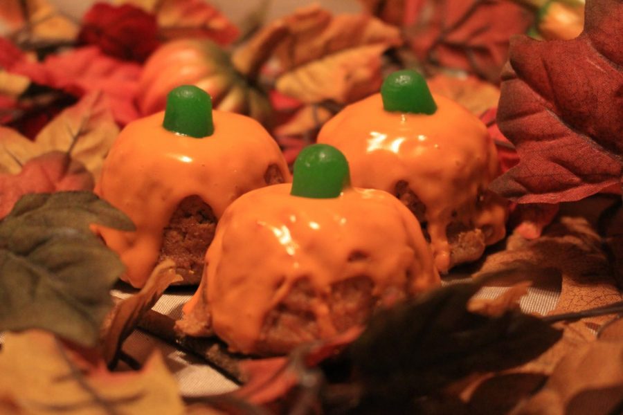 Moist Pumpkin Cupcakes with a memorizing glaze.