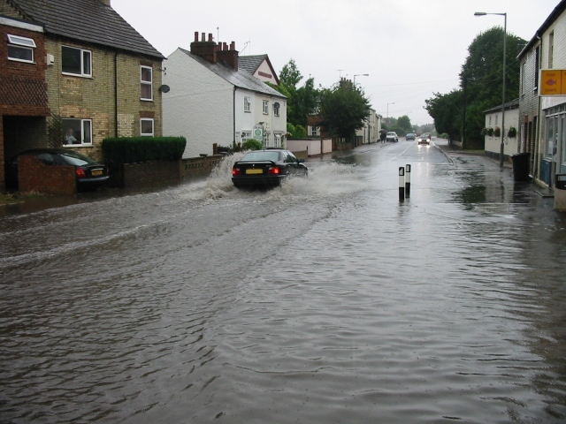 https%3A%2F%2Fcommons.wikimedia.org%2Fwiki%2FFile%3AFlash_flood_-_geograph.org.uk_-_657563.jpg+