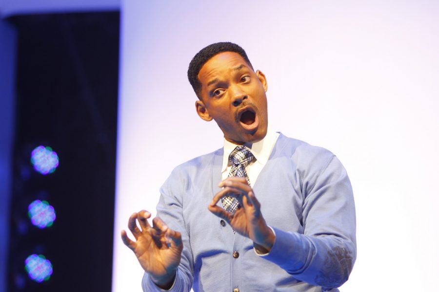Will+Smith+shows+off+his+naturally+charismatic+nature+as+he+speaks+at+the+2011+Walmart+Shareholders+Meeting.