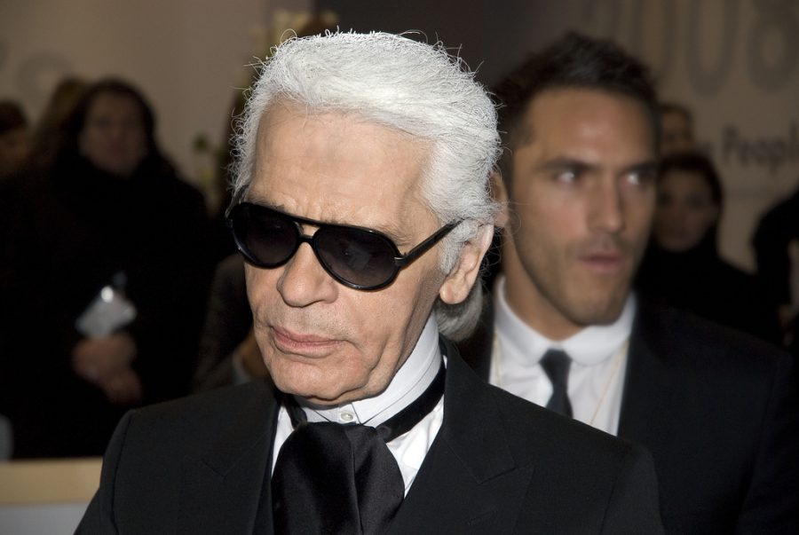 https://commons.wikimedia.org/wiki/File:Karl_Lagerfeld_Berlinale_2008.jpg