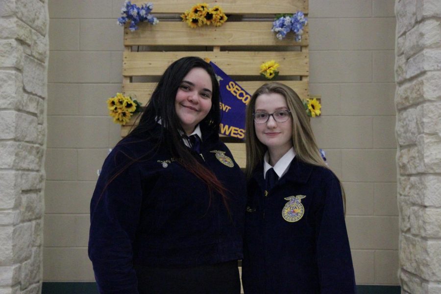 Madeline+Roberts+%2810%29+and+Casey+Morgan+%2810%29%2C+have+been+in+FFA+for+4+years.