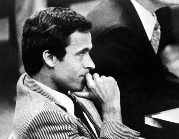 https://commons.wikimedia.org/wiki/File:Ted_Bundy_in_court.jpg