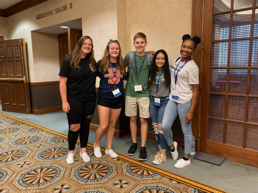 The Student Advisory Panel taking their first picture together after day 2 of the conference.