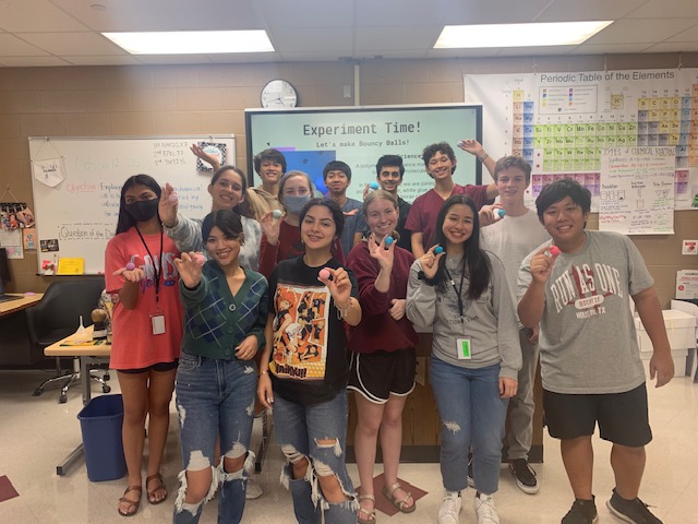 Mrs. Flores helps that Chemistry Club to create bouncy balls.